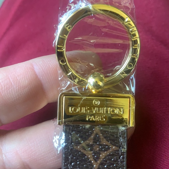 COPY - DRAGONNE KEY HOLDER - Picture 3 of 5